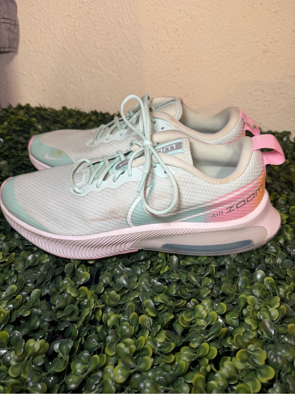 Nike Women’s Air Zoom Running Shoes - Mint Green & Pink